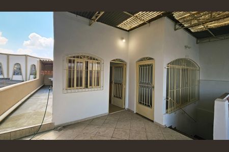 Casa para alugar com 60m², 2 quartos e sem vaga