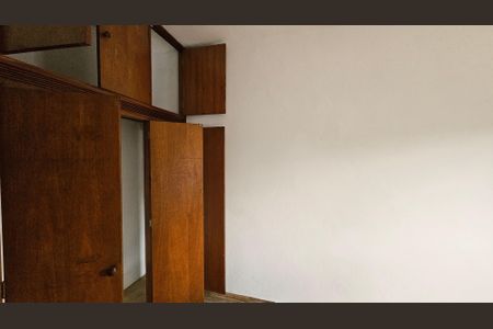 Casa para alugar com 60m², 2 quartos e sem vaga