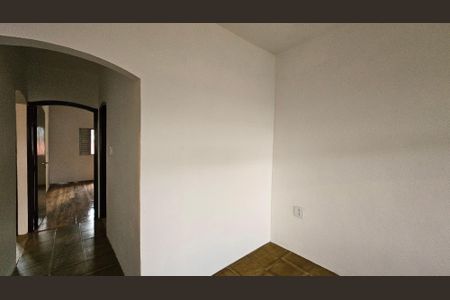 Casa para alugar com 60m², 2 quartos e sem vaga