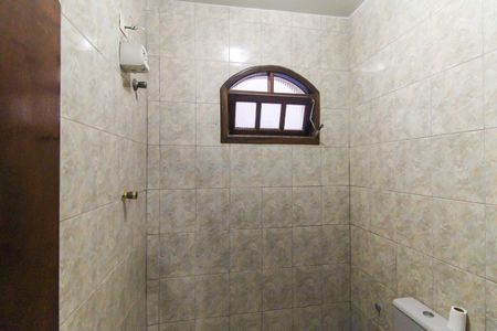 Casa para alugar com 322m², 5 quartos e 8 vagasBanheiro de Serviço