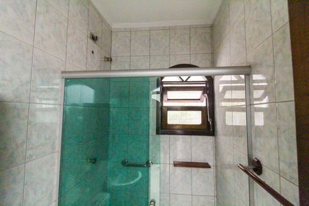 Casa para alugar com 322m², 5 quartos e 8 vagasBanheiro 4