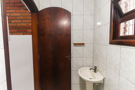 Casa para alugar com 322m², 5 quartos e 8 vagasLavabo