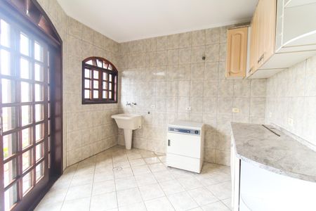 Casa para alugar com 322m², 5 quartos e 8 vagasÁrea de Serviço