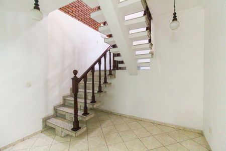 Casa para alugar com 322m², 5 quartos e 8 vagasHall