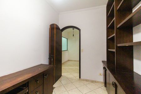 Casa para alugar com 322m², 5 quartos e 8 vagasQuarto 5 - Escritório