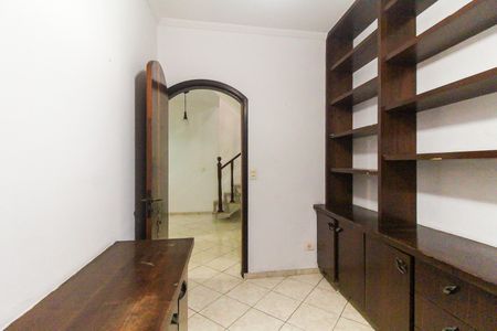 Casa para alugar com 322m², 5 quartos e 8 vagasQuarto 5 - Escritório