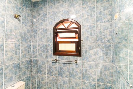 Casa para alugar com 322m², 5 quartos e 8 vagasBanheiro da Suíte