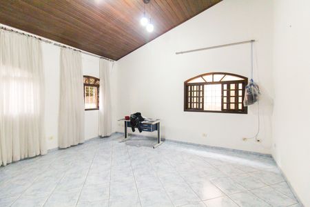 Casa para alugar com 322m², 5 quartos e 8 vagasSala