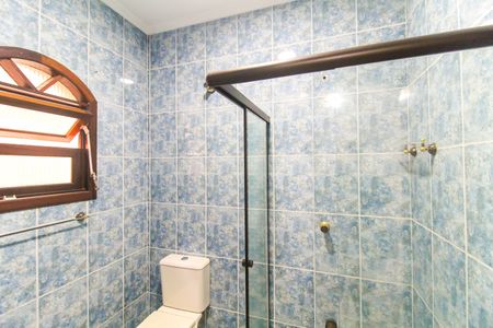 Casa para alugar com 322m², 5 quartos e 8 vagasBanheiro da Suíte 1