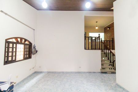 Casa para alugar com 322m², 5 quartos e 8 vagasSala