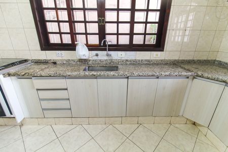 Casa para alugar com 322m², 5 quartos e 8 vagasCozinha