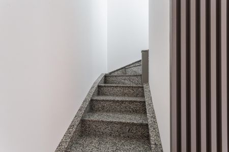 Apartamento para alugar com 85m², 2 quartos e 1 vagaEscada