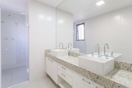 Apartamento para alugar com 85m², 2 quartos e 1 vagaBanheiro da Suíte 1