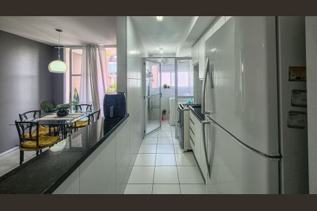 Apartamento à venda com 64m², 2 quartos e 1 vagaCozinha e Área de Serviço