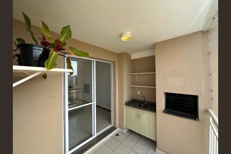 Apartamento à venda com 74m², 3 quartos e 2 vagasVaranda