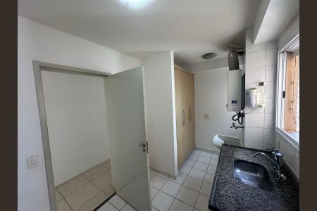 Cozinha de apartamento à venda com 3 quartos, 74m² em Mansões Santo Antônio, Campinas