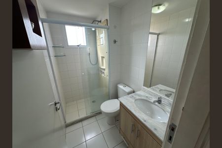 Banheiro de apartamento à venda com 3 quartos, 74m² em Mansões Santo Antônio, Campinas