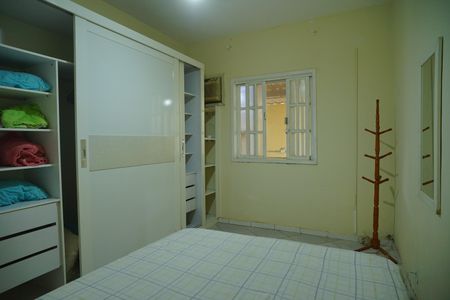 Quarto 1 de casa de condomínio para alugar com 2 quartos, 250m² em Itaipuaçu, Maricá