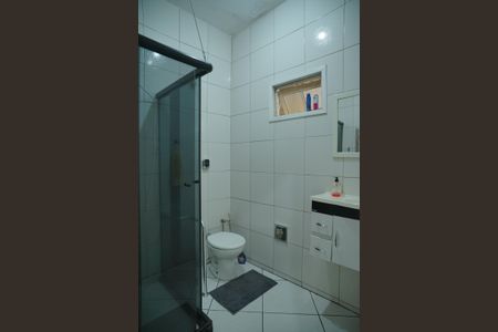 Casa de condomínio para alugar com 250m², 2 quartos e 3 vagasBanheiro