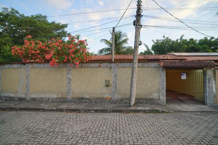 Casa de condomínio para alugar com 250m², 2 quartos e 3 vagasFachada