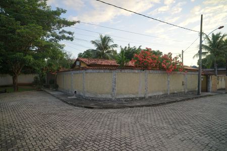 Casa de condomínio para alugar com 250m², 2 quartos e 3 vagasFachada