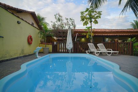 Casa de condomínio para alugar com 250m², 2 quartos e 3 vagasPiscina