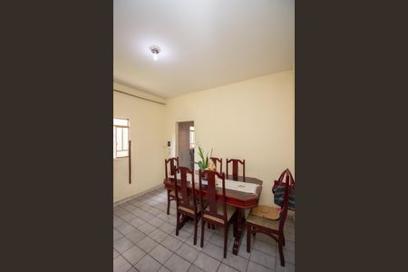 Casa para alugar com 360m², 4 quartos e 6 vagas Casa para alugar com 360m², 4 quartos e 6 vagasCopa