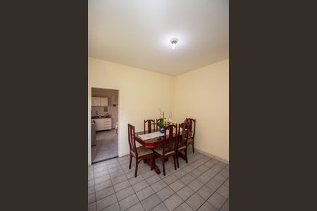 Casa para alugar com 360m², 4 quartos e 6 vagas Casa para alugar com 360m², 4 quartos e 6 vagasCopa