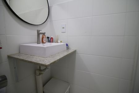 Apartamento à venda com 55m², 2 quartos e 1 vagaBanheiro Social