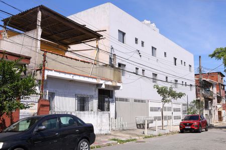 Apartamento para alugar com 42m², 2 quartos e 1 vagaFachada do imóvel - Placa instalada no portão do imóvel - Código da placa: BYIK-182