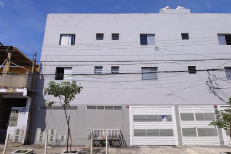 Apartamento para alugar com 42m², 2 quartos e 1 vagaFachada do imóvel - Placa instalada no portão do imóvel - Código da placa: BYIK-182