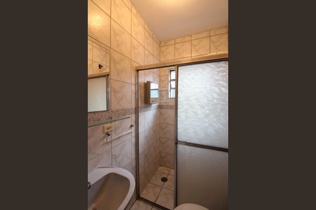 Casa à venda com 136m², 5 quartos e 2 vagasBanheiro de serviço