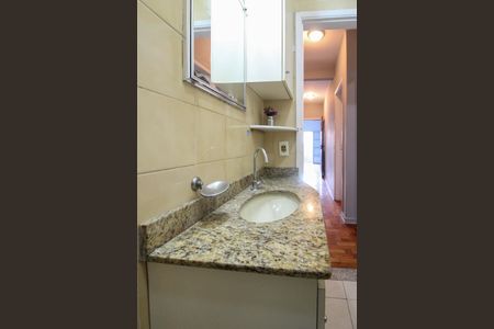 Casa à venda com 136m², 5 quartos e 2 vagasBanheiro  social