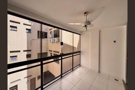 Apartamento à venda com 73m², 1 quarto e 1 vaga Apartamento à venda com 73m², 1 quarto e 1 vagaVaranda