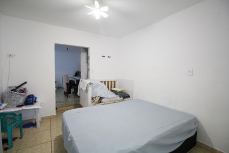 Quarto de casa para alugar com 1 quarto, 80m² em Jardim Record, Taboão da Serra