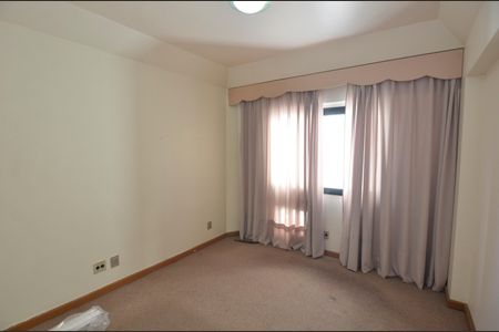 Apartamento para alugar com 107m², 3 quartos e 2 vagasQuarto 2