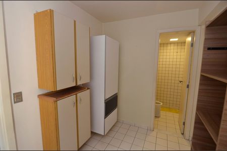 Apartamento para alugar com 107m², 3 quartos e 2 vagasQuarto de Serviço