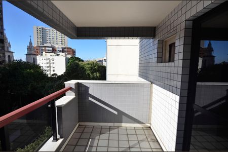 Apartamento para alugar com 107m², 3 quartos e 2 vagasSuíte