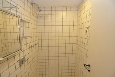 Apartamento para alugar com 107m², 3 quartos e 2 vagasBanheiro de Serviço