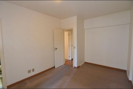 Apartamento para alugar com 107m², 3 quartos e 2 vagasSuíte