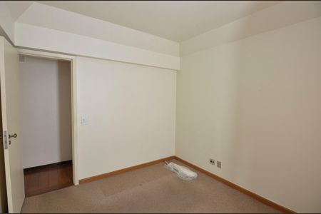 Apartamento para alugar com 107m², 3 quartos e 2 vagasQuarto 2