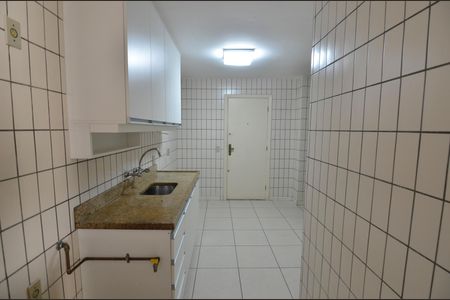 Apartamento para alugar com 107m², 3 quartos e 2 vagasCozinha