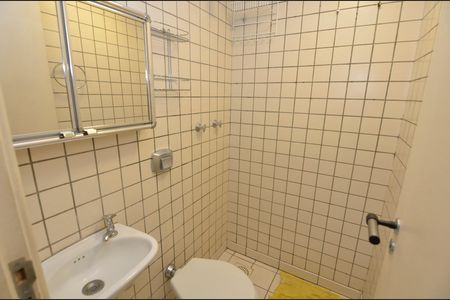 Apartamento para alugar com 107m², 3 quartos e 2 vagasBanheiro de Serviço