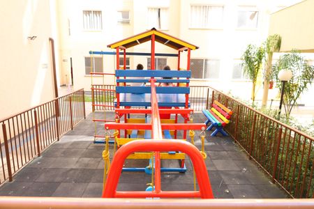 Apartamento à venda com 41m², 2 quartos e sem vagaÁrea comum - Playground