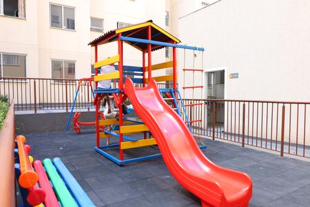 Apartamento à venda com 41m², 2 quartos e sem vagaÁrea comum - Playground
