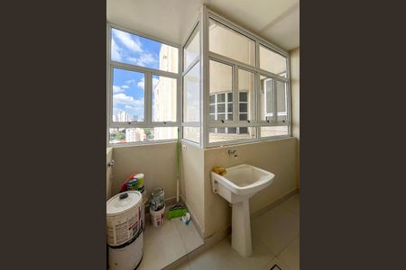 Apartamento à venda com 130m², 3 quartos e sem vagaÁrea de Serviço