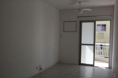 Apartamento para alugar com 2 quartos, 65m² em Tanque, Rio de Janeiro