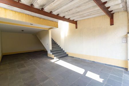 Casa à venda com 133m², 3 quartos e 3 vagasGaragem
