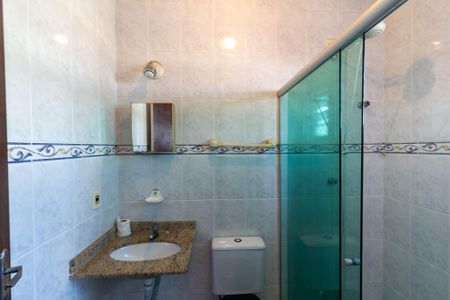 Casa à venda com 133m², 3 quartos e 3 vagasBanheiro Suíte 2