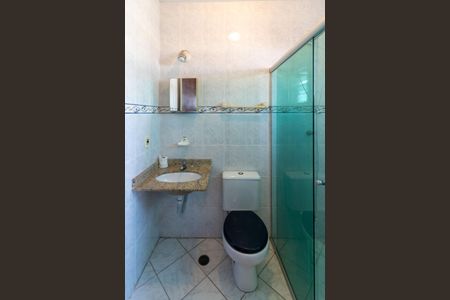 Casa à venda com 133m², 3 quartos e 3 vagasBanheiro Suíte 2